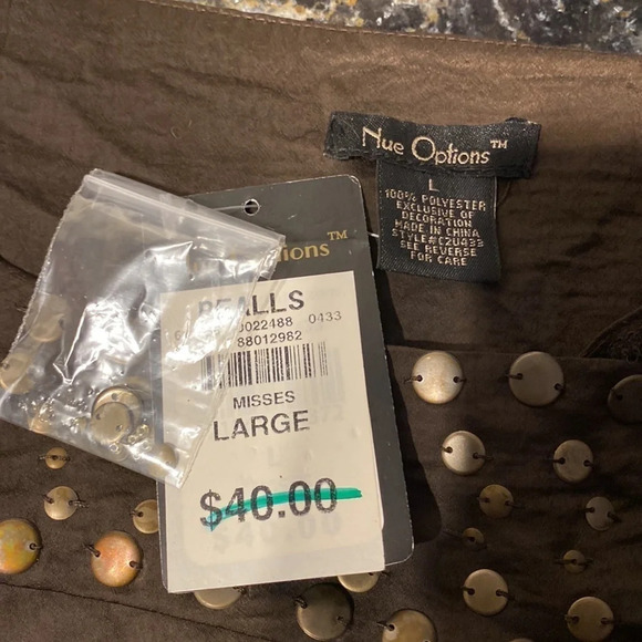 D womens Bue Options solid brown sleeveless regular size blouse L. NWT - Picture 4 of 5